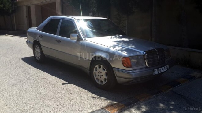 Mercedes E 250 1992, 245,000 km - 2.5 l - Bakı