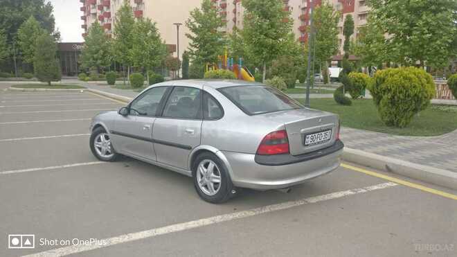 Opel Vectra 1996, 229,000 km - 2.0 l - Gəncə