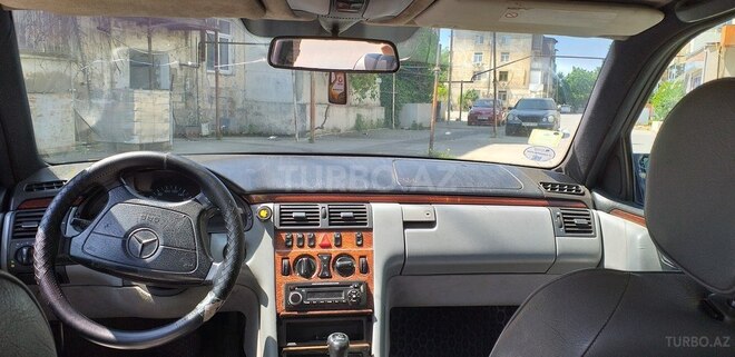 Mercedes E 220 1998, 600,000 km - 2.2 l - Bakı