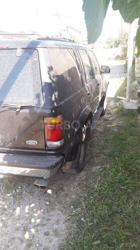 Ford Explorer 1996, 200,000 km - 0.4 л - Bakı