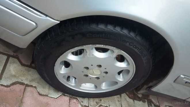 Mercedes E 200 1997, 242,000 km - 2.0 л - Cəlilabad