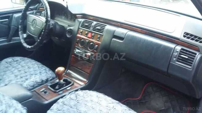 Mercedes E 200 1997, 242,000 km - 2.0 л - Cəlilabad