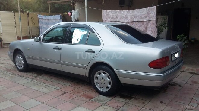 Mercedes E 200 1997, 242,000 km - 2.0 л - Cəlilabad