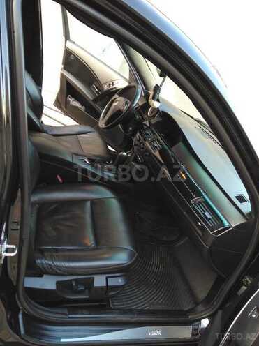 BMW 520 2004, 300,000 km - 2.2 l - Bakı