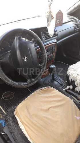 Opel Vectra 1996, 263,000 km - 2.0 l - Qəbələ