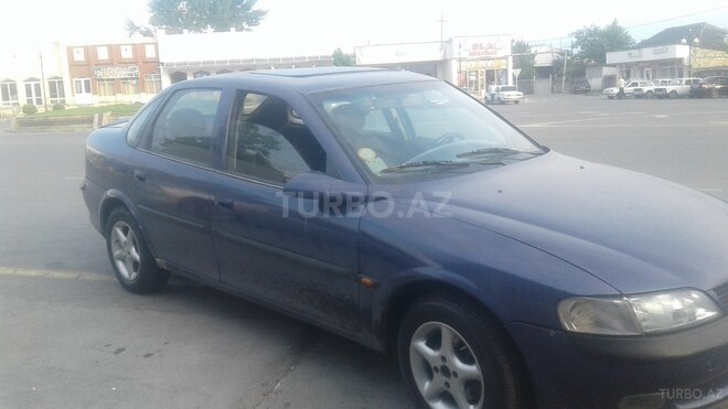 Opel Vectra 1996, 178,000 km - 1.6 l - Zaqatala