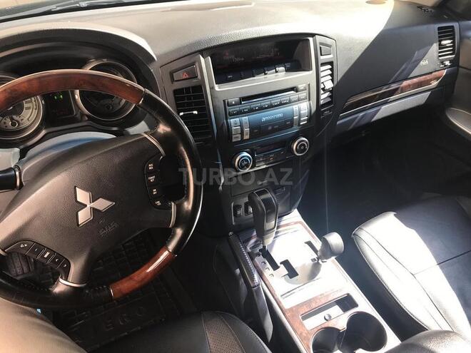 Mitsubishi Pajero 2012, 93,000 km - 3.8 l - Bakı