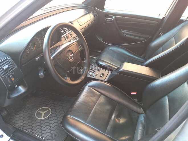 Mercedes C 230 2000, 300,000 km - 2.3 l - Zaqatala