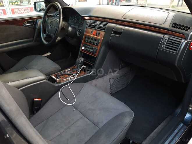 Mercedes E 240 1998, 314,000 km - 2.4 l - Bakı