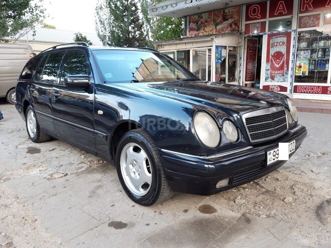 Mercedes E 240 1998, 314,000 km - 2.4 l - Bakı