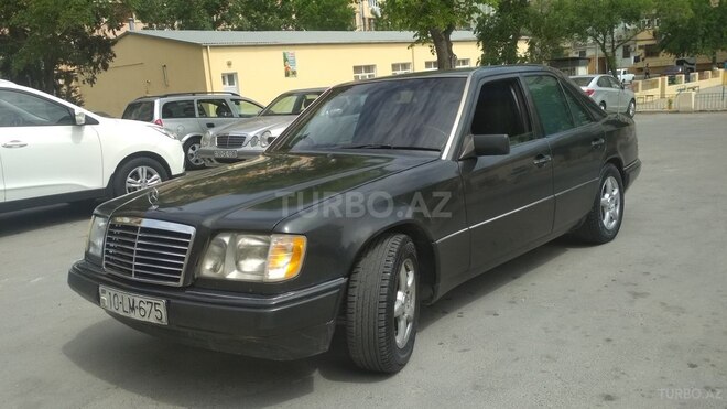 Mercedes E 220 1993, 350,000 km - 2.2 l - Sumqayıt