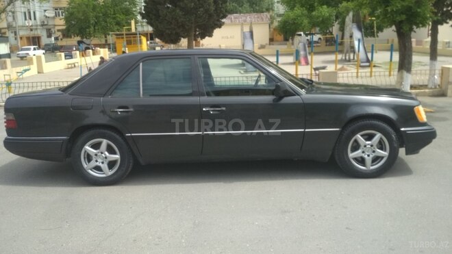 Mercedes E 220 1993, 350,000 km - 2.2 l - Sumqayıt