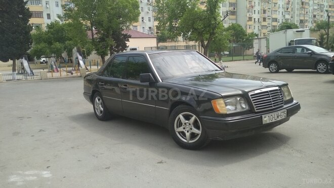 Mercedes E 220 1993, 350,000 km - 2.2 l - Sumqayıt