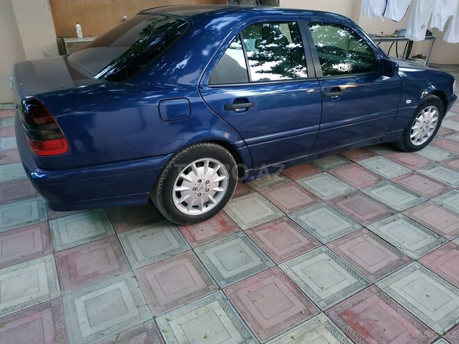 Mercedes C 220 2000, 300,000 km - 2.2 l - Bakı