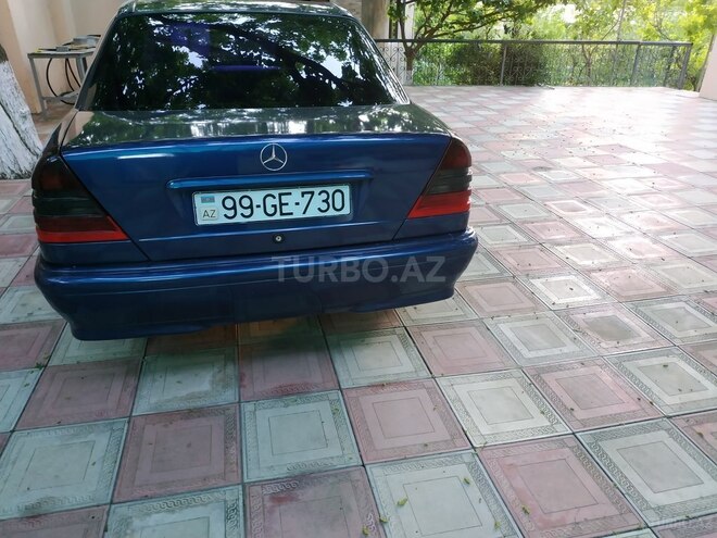 Mercedes C 220 2000, 300,000 km - 2.2 l - Bakı