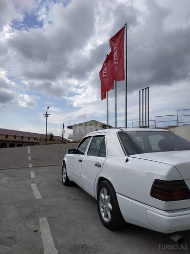 Mercedes E 300 1992, 500,000 km - 3.0 л - Bakı