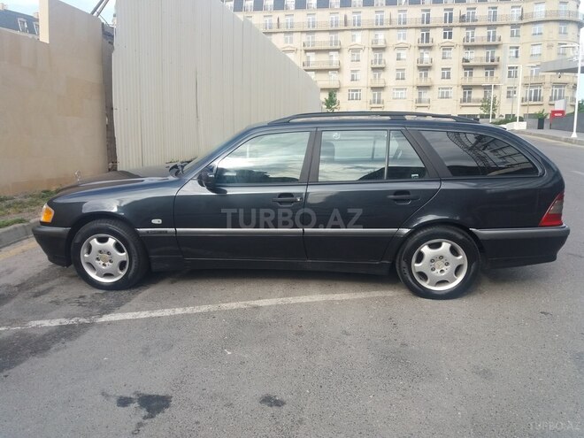 Mercedes C 220 2001, 390,000 km - 2.2 l - Bakı