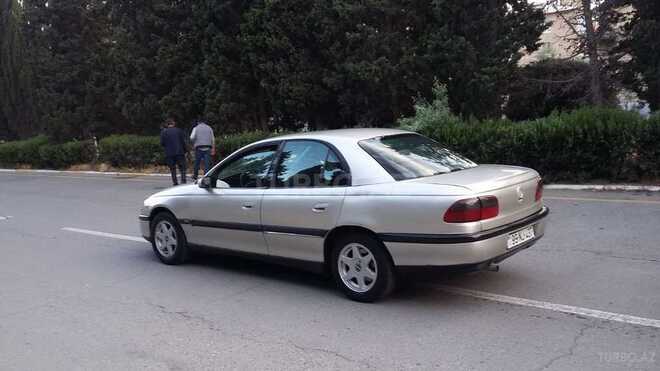 Opel Omega 1996, 321,000 km - 2.0 l - Sumqayıt