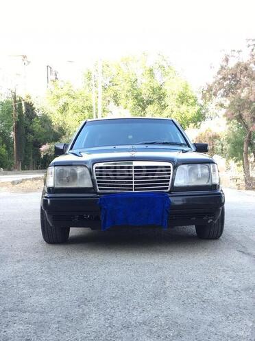 Mercedes E 220 1994, 325,000 km - 2.2 л - Bakı