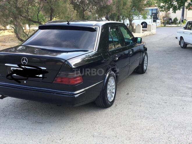 Mercedes E 220 1994, 325,000 km - 2.2 л - Bakı