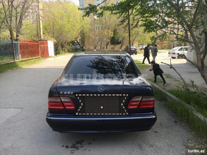 Mercedes E 240 2000, 278,000 km - 2.4 l - Bakı