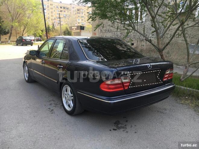 Mercedes E 240 2000, 278,000 km - 2.4 l - Bakı