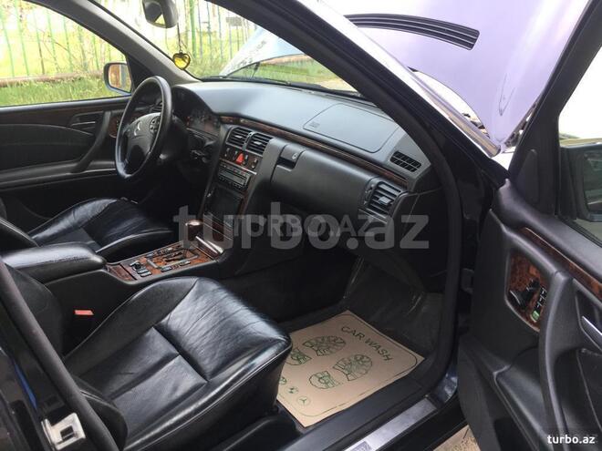 Mercedes E 240 2000, 278,000 km - 2.4 l - Bakı