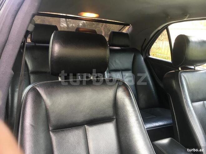 Mercedes E 240 2000, 278,000 km - 2.4 l - Bakı