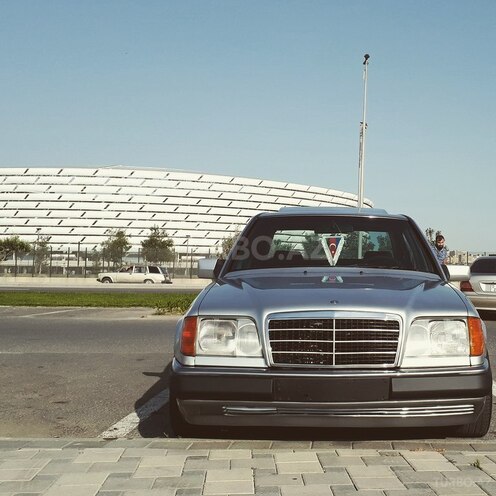 Mercedes E 220 1993, 400,124 km - 2.2 л - Bakı
