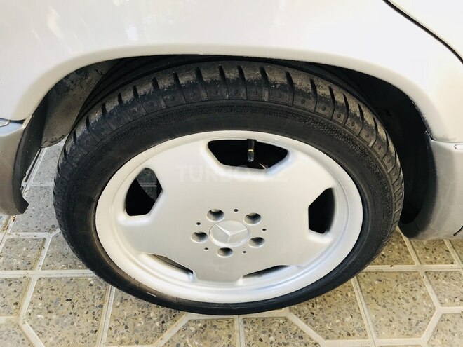 Mercedes E 220 1993, 400,124 km - 2.2 л - Bakı