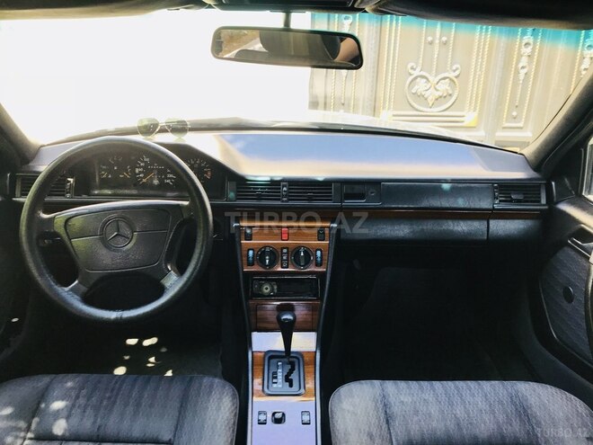 Mercedes E 220 1993, 400,124 km - 2.2 л - Bakı