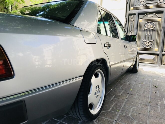 Mercedes E 220 1993, 400,124 km - 2.2 л - Bakı