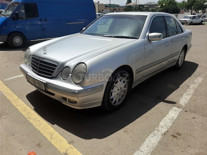 Mercedes E 220 2001, 310,000 km - 2.2 l - Gəncə