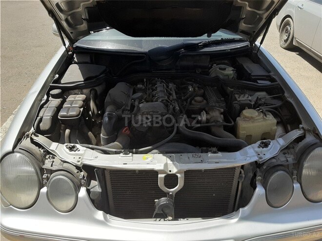 Mercedes E 220 2001, 310,000 km - 2.2 l - Gəncə