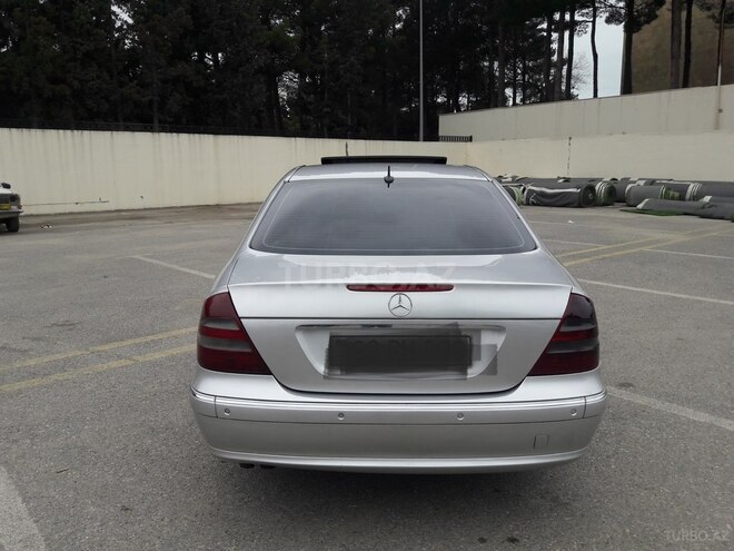 Mercedes E 240 2003, 269,000 km - 2.6 l - Sumqayıt