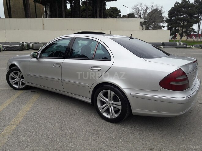 Mercedes E 240 2003, 269,000 km - 2.6 l - Sumqayıt