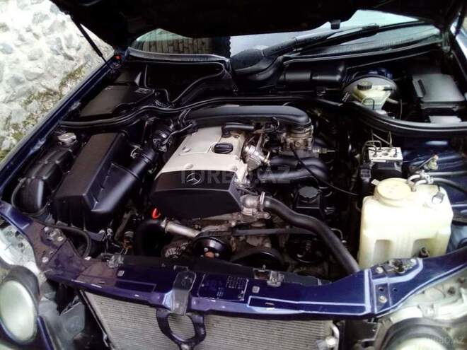 Mercedes E 200 1998, 674,430 km - 2.0 l - Qax