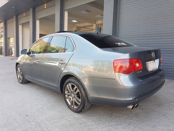 Volkswagen Jetta 2005, 167,000 km - 2.5 l - Bakı