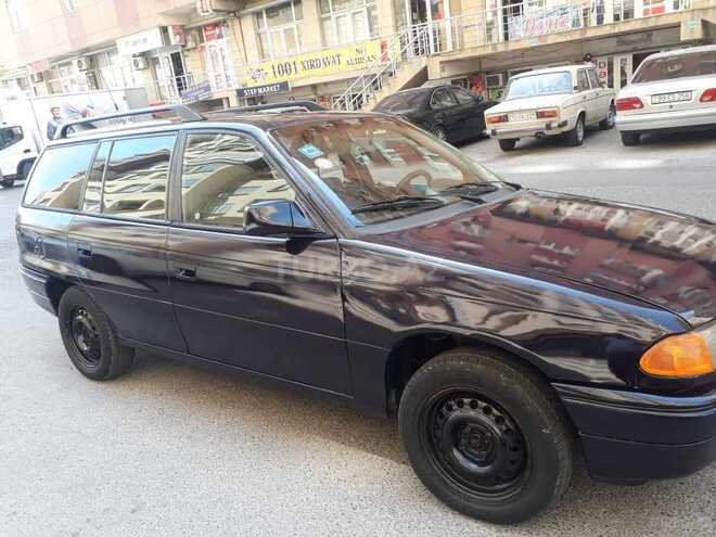 Opel Astra 1994, 330,000 km - 1.6 l - Bakı