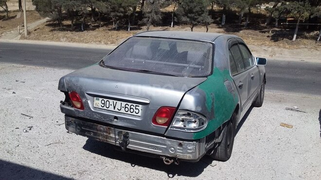 Mercedes E 240 1998, 401,410 km - 2.4 l - Bakı