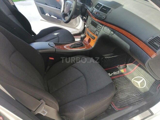 Mercedes E 220 2006, 280,000 km - 2.2 l - Ucar