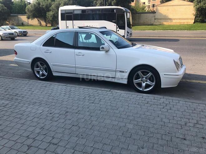 Mercedes E 320 2000, 290,000 km - 3.2 l - Bakı