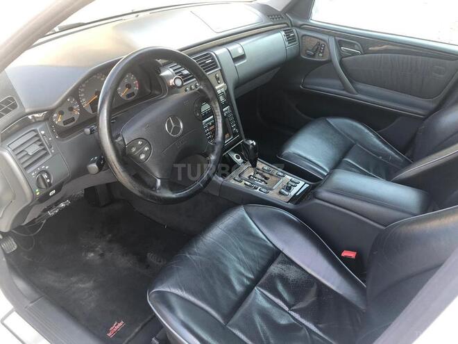 Mercedes E 320 2000, 290,000 km - 3.2 l - Bakı