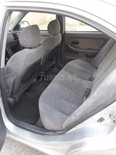 Hyundai Elantra 2002, 215,000 km - 2.0 l - Bakı