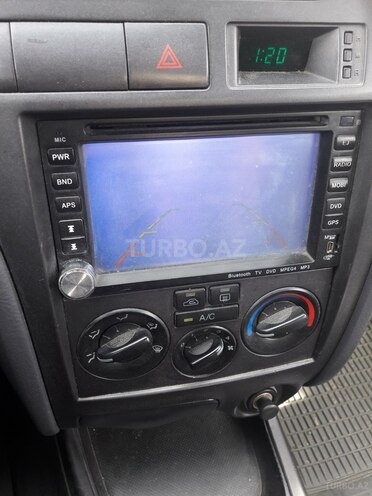 Hyundai Elantra 2002, 215,000 km - 2.0 l - Bakı