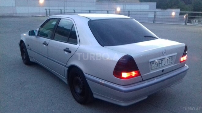 Mercedes C 220 1999, 401,000 km - 2.2 l - Bakı