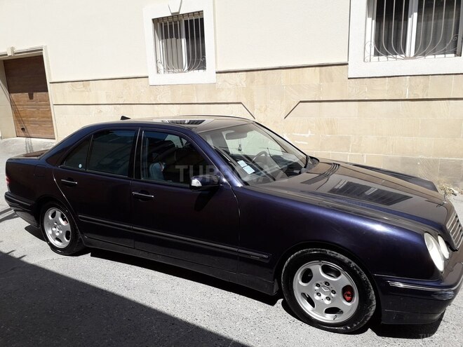 Mercedes E 270 1999, 459,000 km - 2.7 l - Bakı