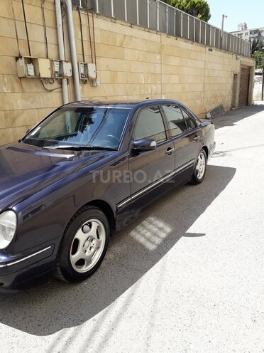 Mercedes E 270 1999, 459,000 km - 2.7 l - Bakı
