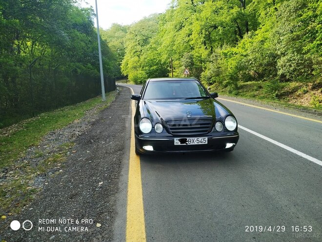 Mercedes E 240 2000, 277,800 km - 2.4 л - Lənkəran