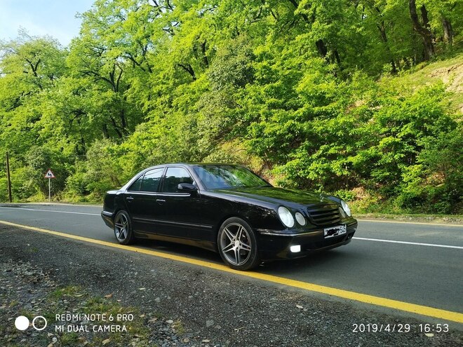 Mercedes E 240 2000, 277,800 km - 2.4 л - Lənkəran